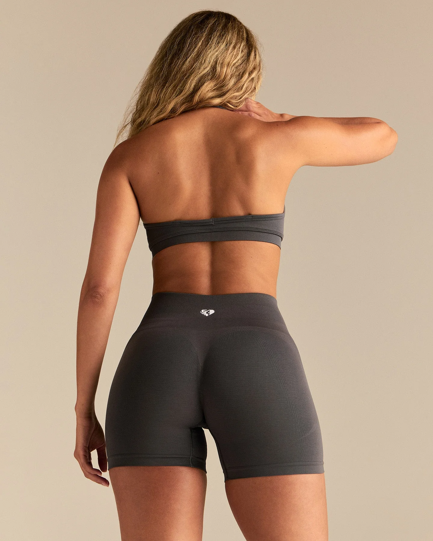 Define 2.0 Scrunch V-Neck Bra | Graphite - Image 8