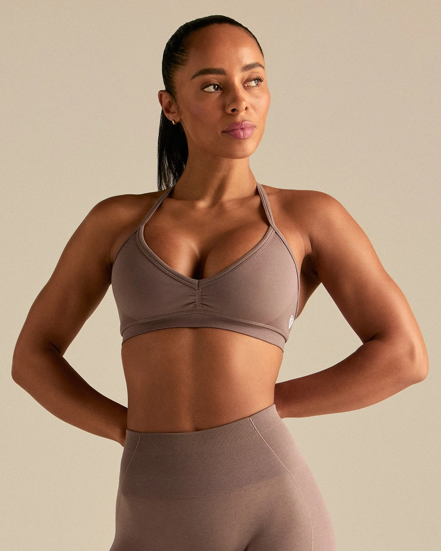 Define 2.0 Scrunch V-Neck Bra | Mocha